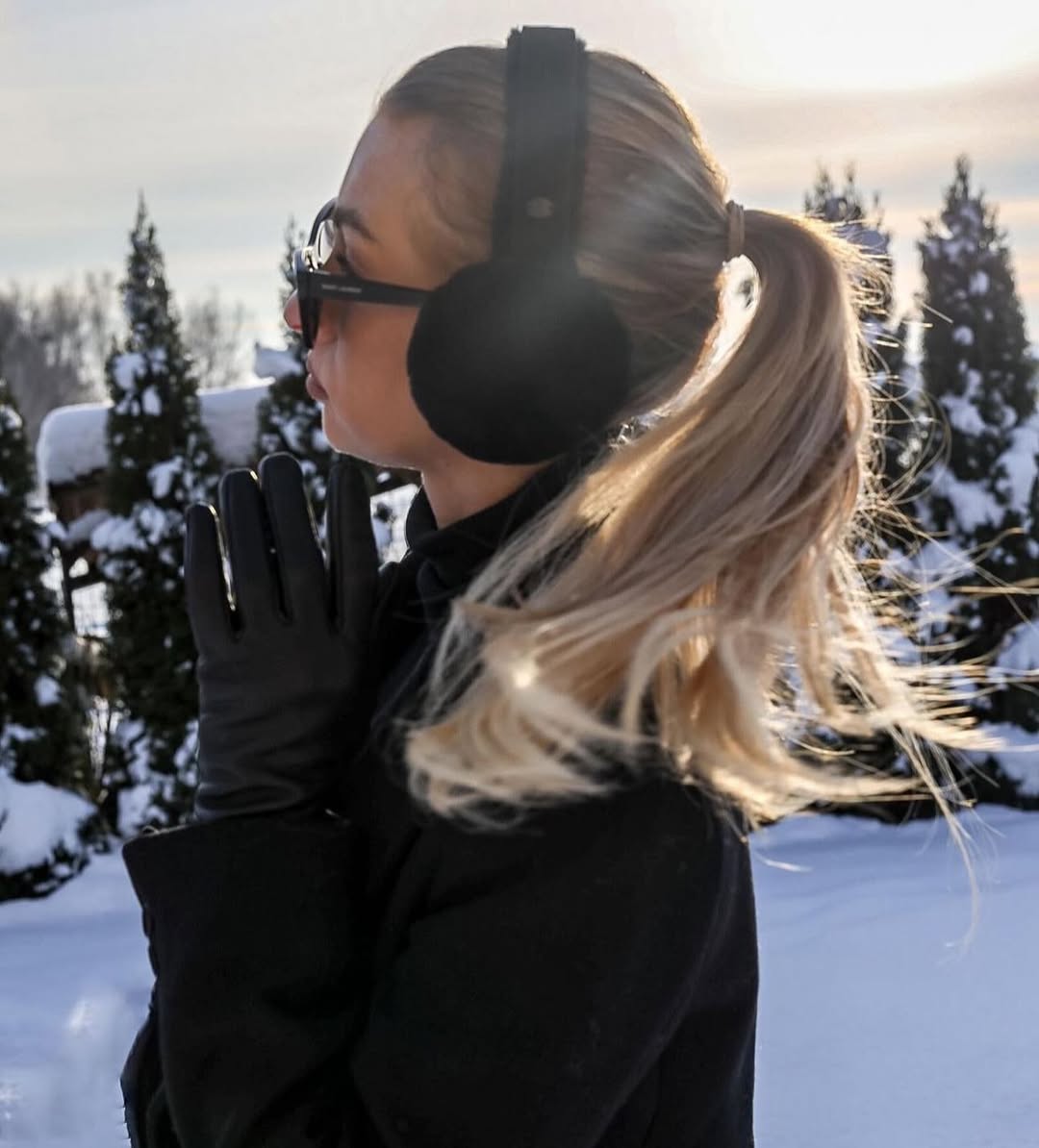 Earmuff ponytail