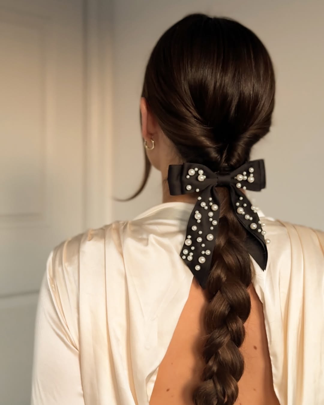 Pearl bow braid