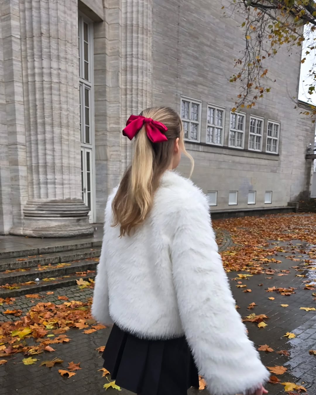 Fuchsia bow half up