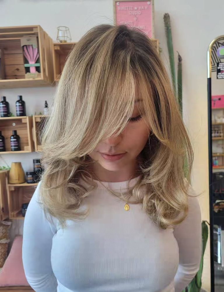 Swoopy 29 Hairstyles for Medium Length Hair 2025: Easy Layers, Braids, Updos ...